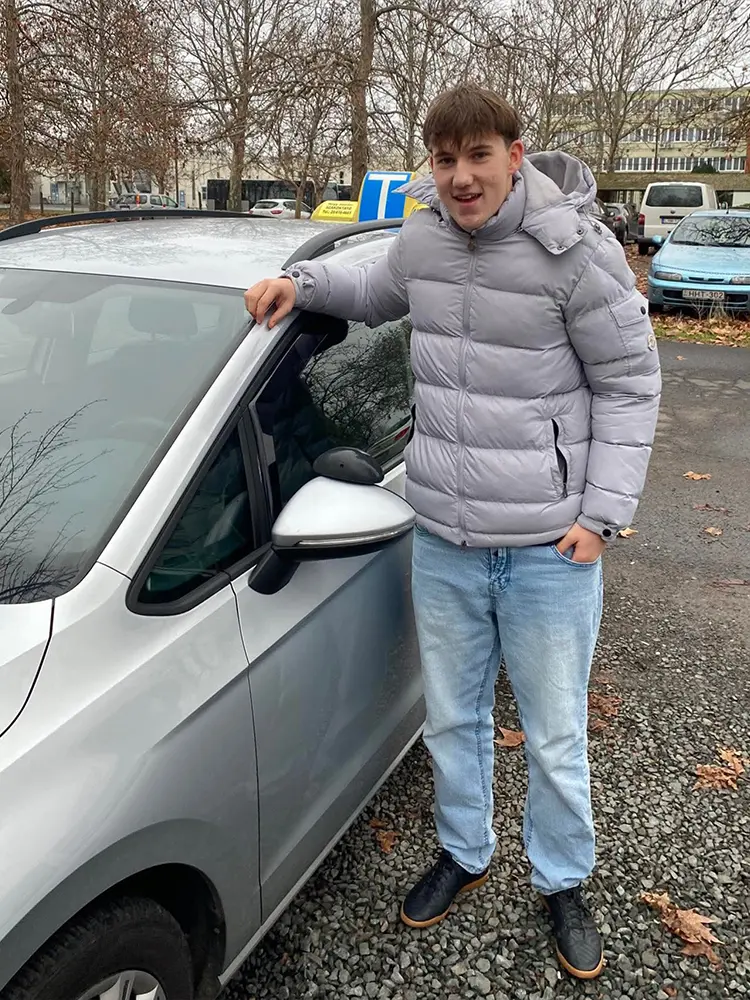 204 andoautoiskola allo